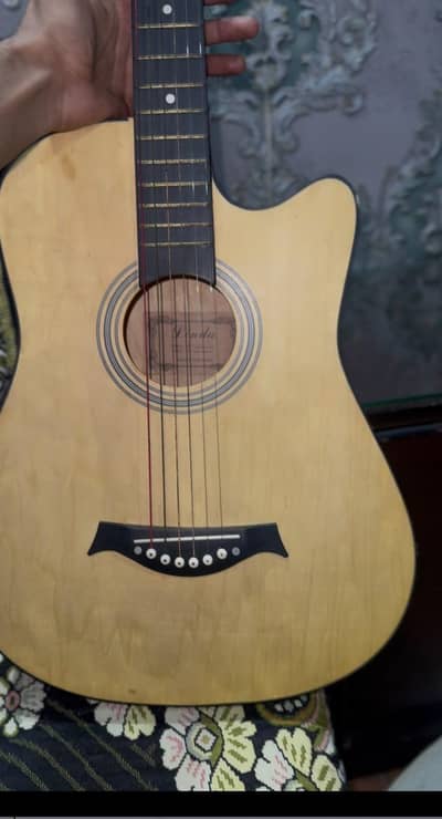 Linda Guitar in good condition