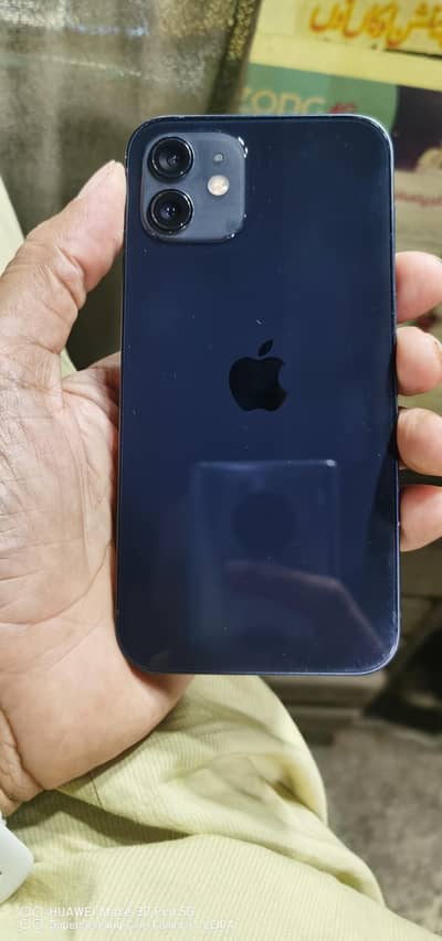 Apple iPhone 12