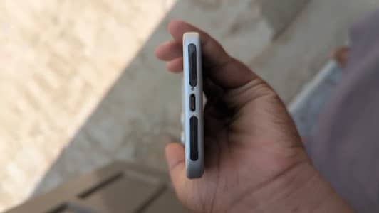 Apple iPhone 17 Pro Max factoryunlock  4 month sim time