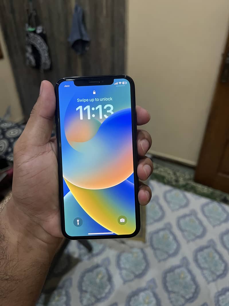 IPhone X 4