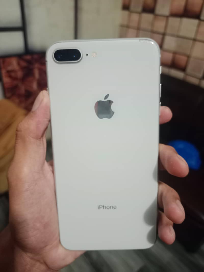 Apple iPhone 8 Plus 7