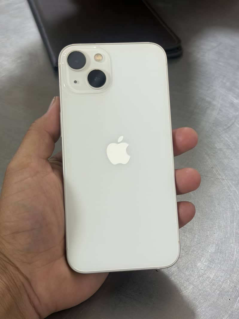 iPhone 13 4