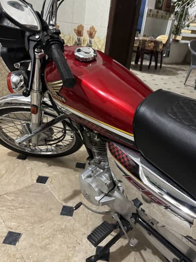 Honda CG 125 Self Start 2025 (Silver Edition) brand new bike