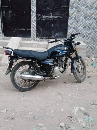 Suzuki GS 150 2019