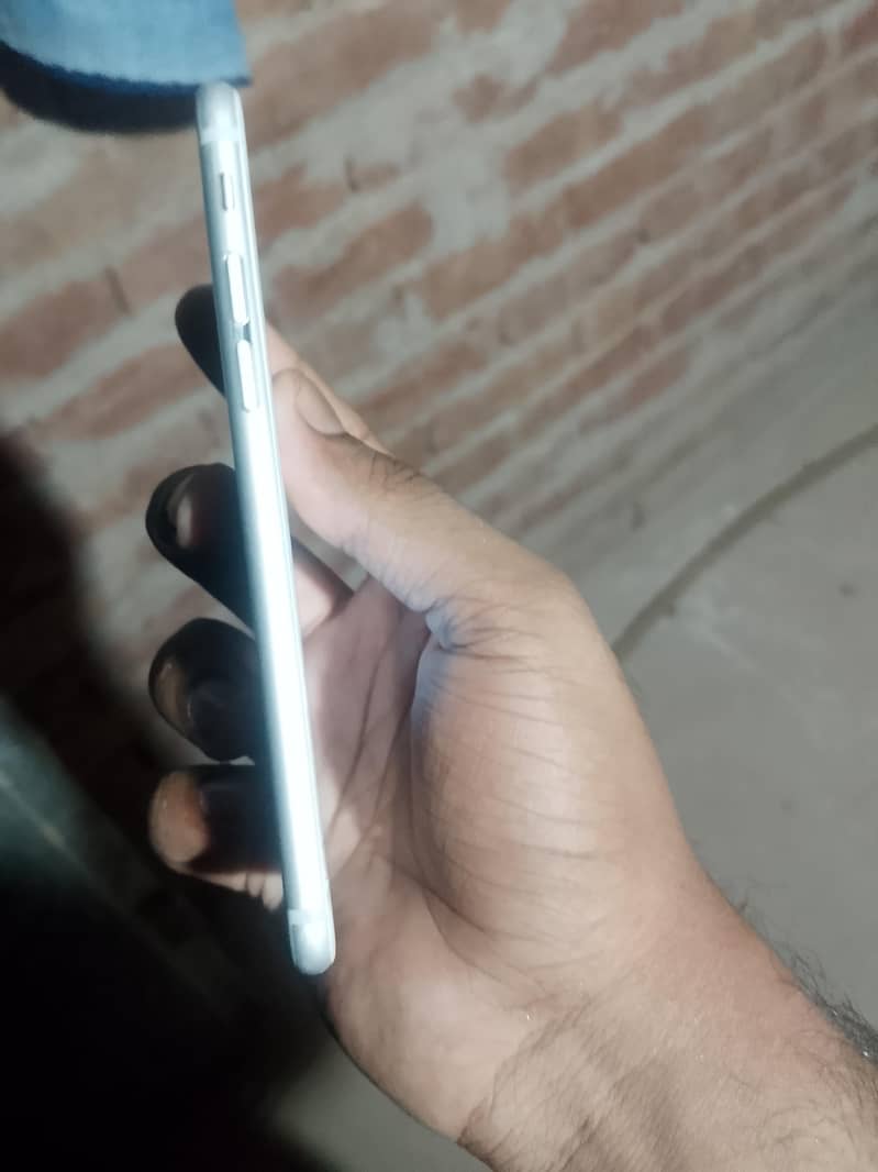 Apple iPhone 6 2