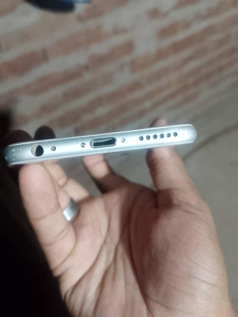 Apple iPhone 6 3
