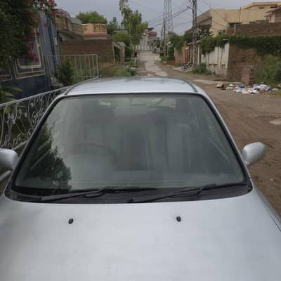 Nissan March 2000