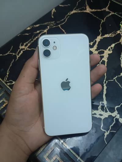 Iphone 11 white lush condition