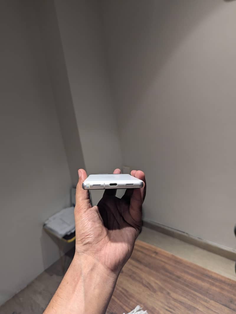 Google Pixel 7a 4