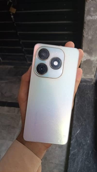 Tecno Spark 20