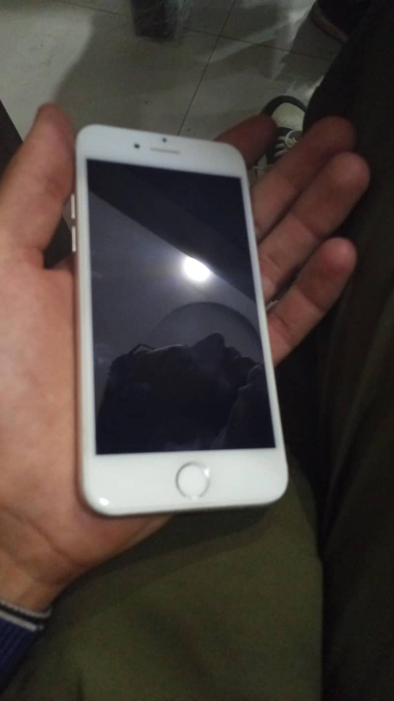 Apple iPhone 8 2