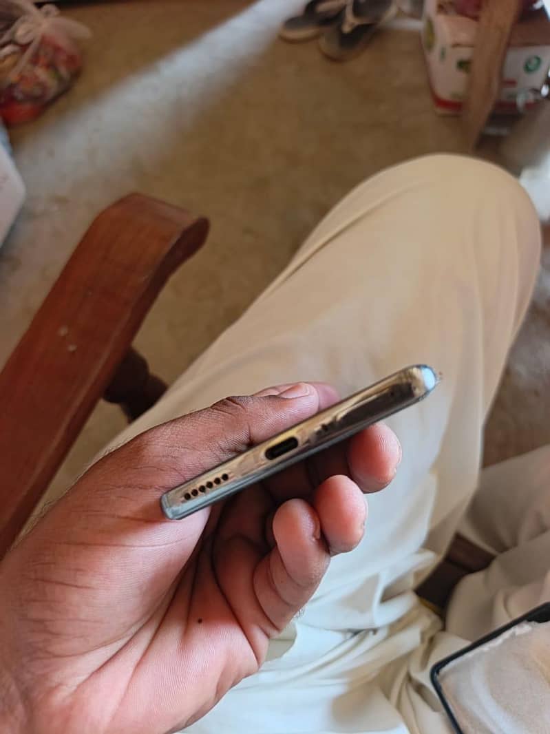 Tecno CAMON 40 Pro 1