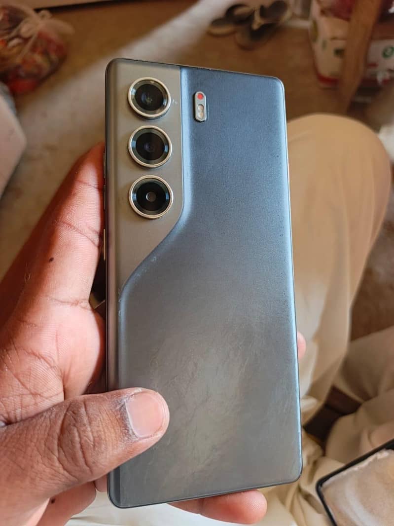 Tecno CAMON 40 Pro 3