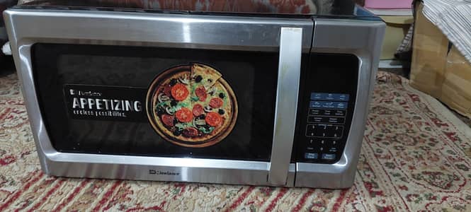 dawlance microwave in good condition