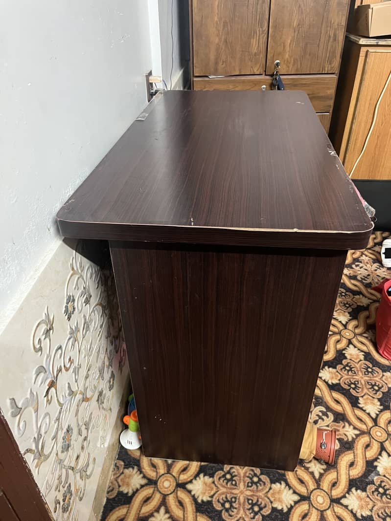 Computer and study table 0