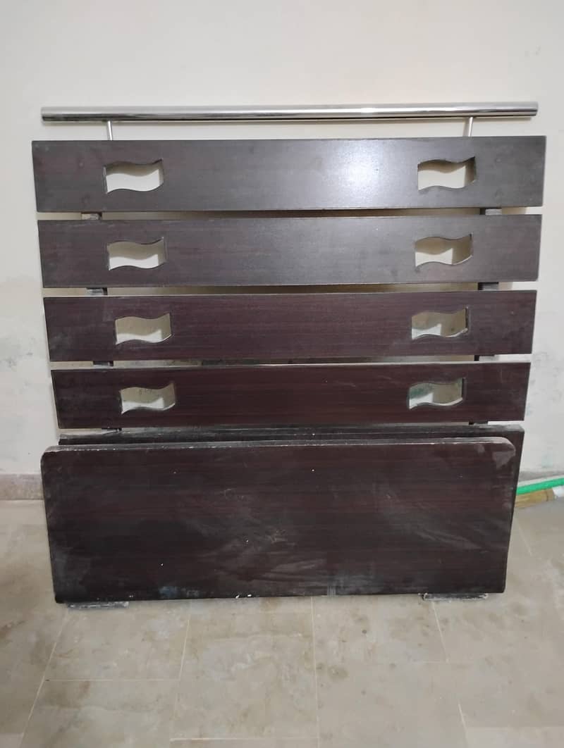 Single bed without matress 2