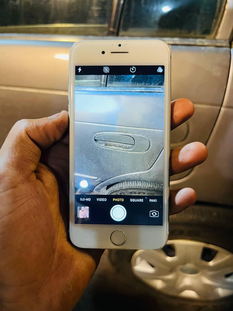 Apple iPhone 8 6