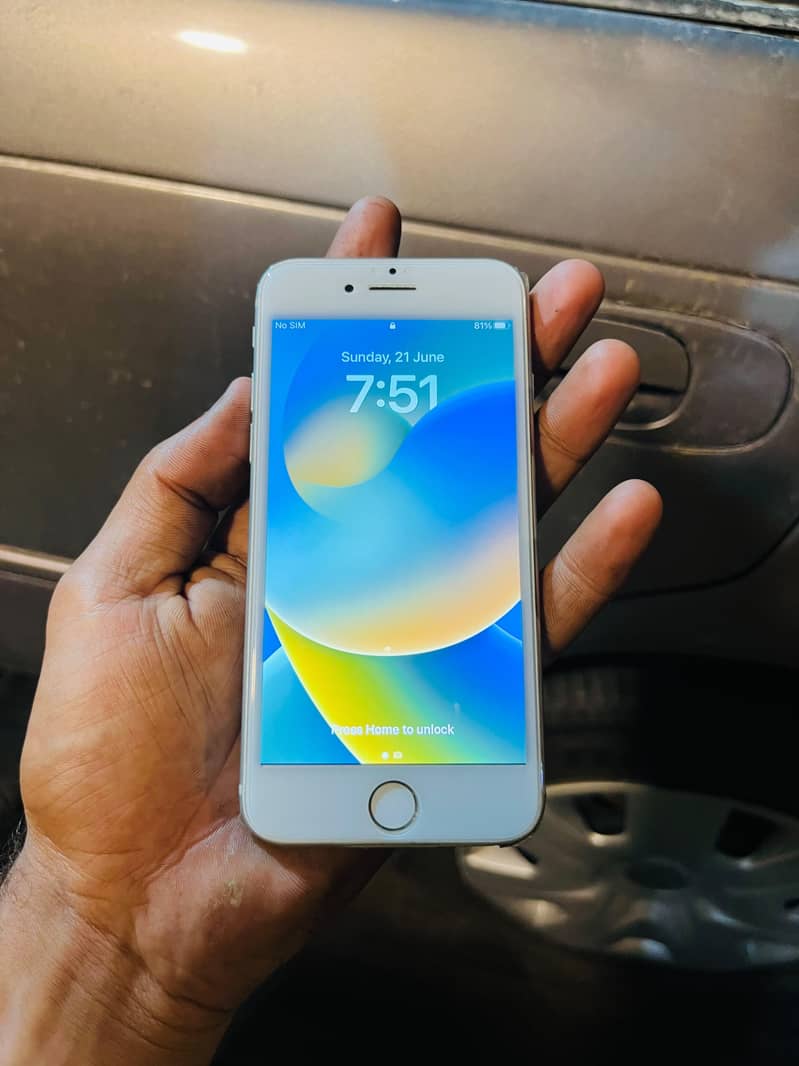 Apple iPhone 8 7