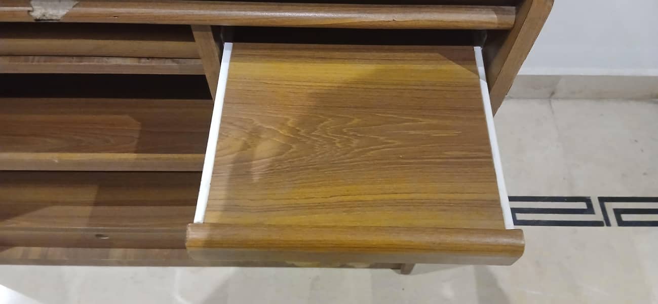 computer table 3