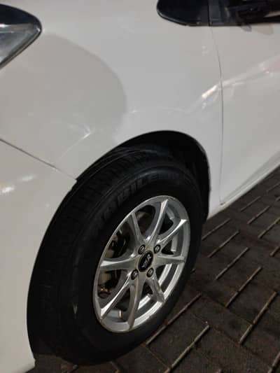 Toyota Vitz 2016
