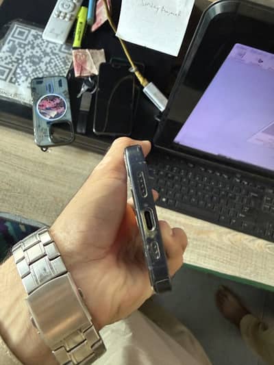 Apple iPhone 15 Pro jv