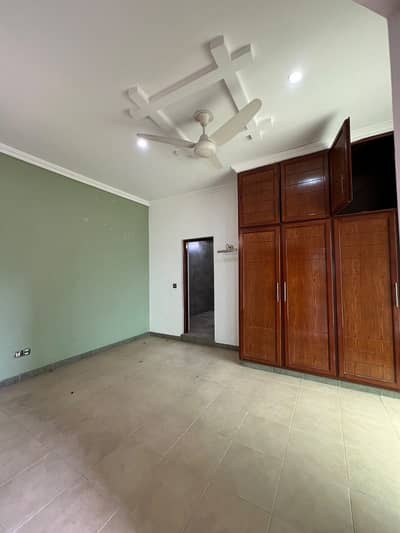 10 marla house for rent