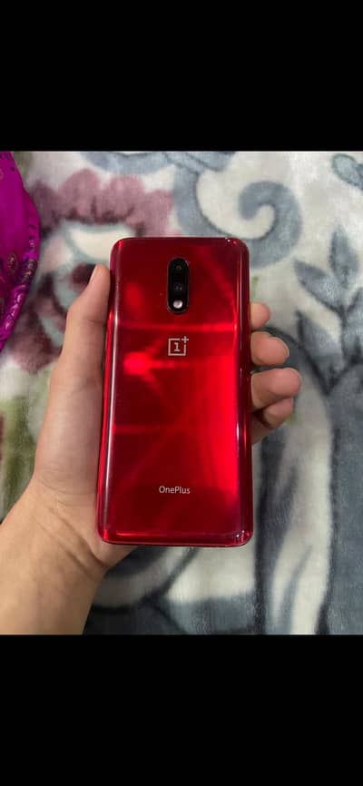 OnePlus 7 8/256 gb in new condition sim approved