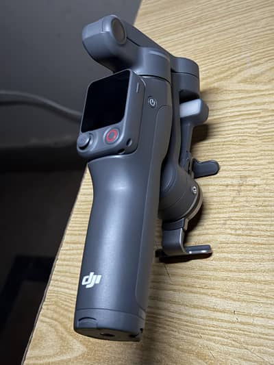 DJI Osmo Mobile 8P Gimbal – Like Brand New