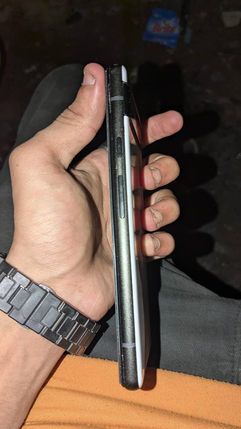 Google Pixel 6a 1