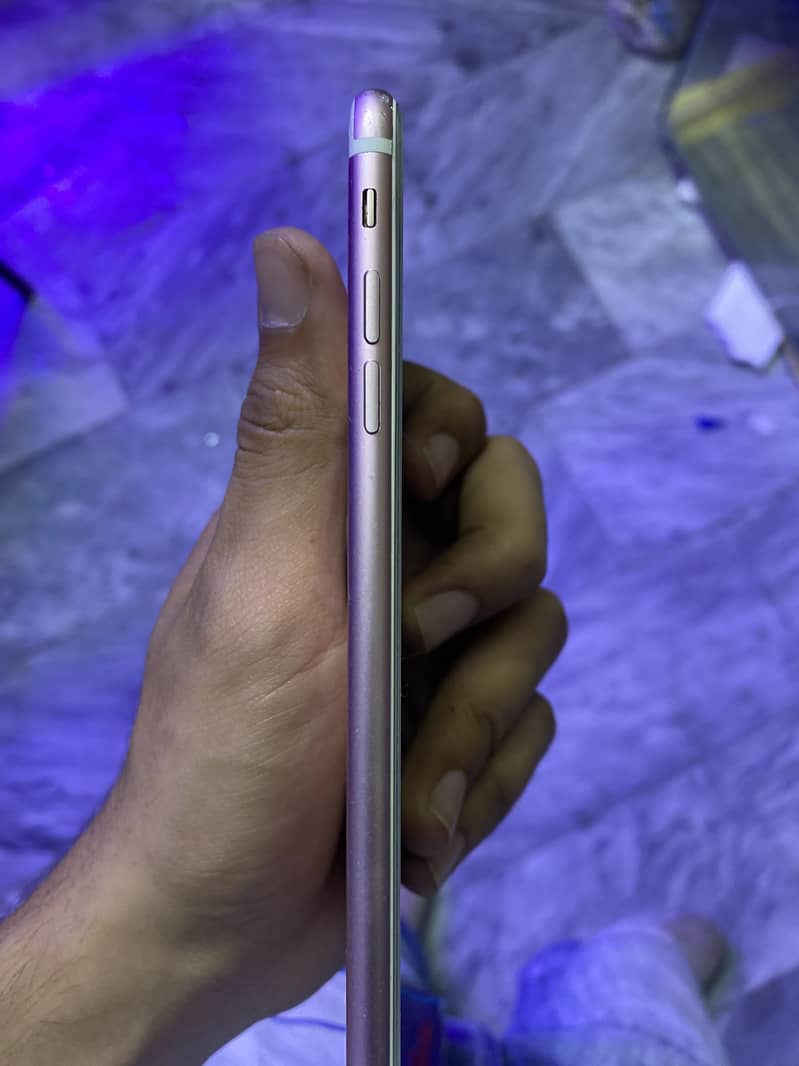 Iphone7+ 4