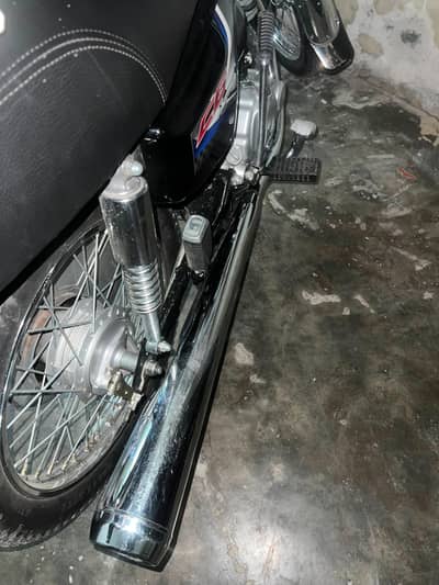 cg 125 silencer whistler