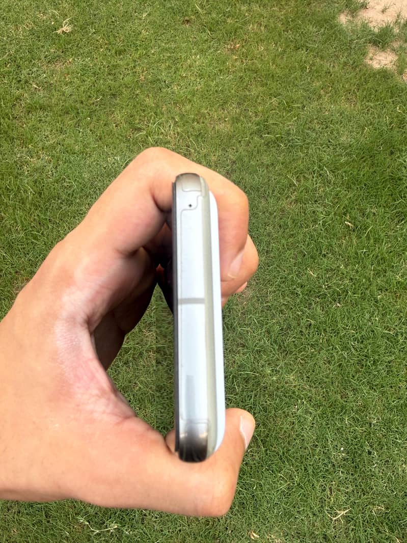 Google Pixel 8 3