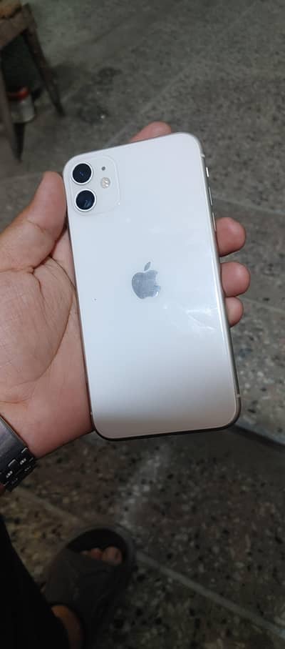 Apple iPhone 11 White Demanding