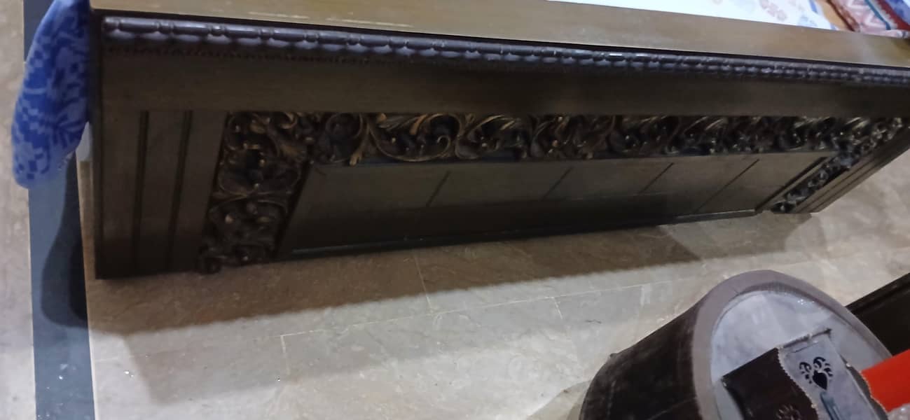 Bed set solid like new 2