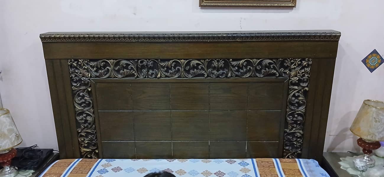 Bed set solid like new 3