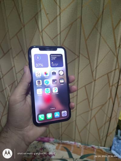 Apple iPhone XR