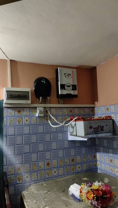 behtreen ups h 24volt ke Ander brand new condition me !