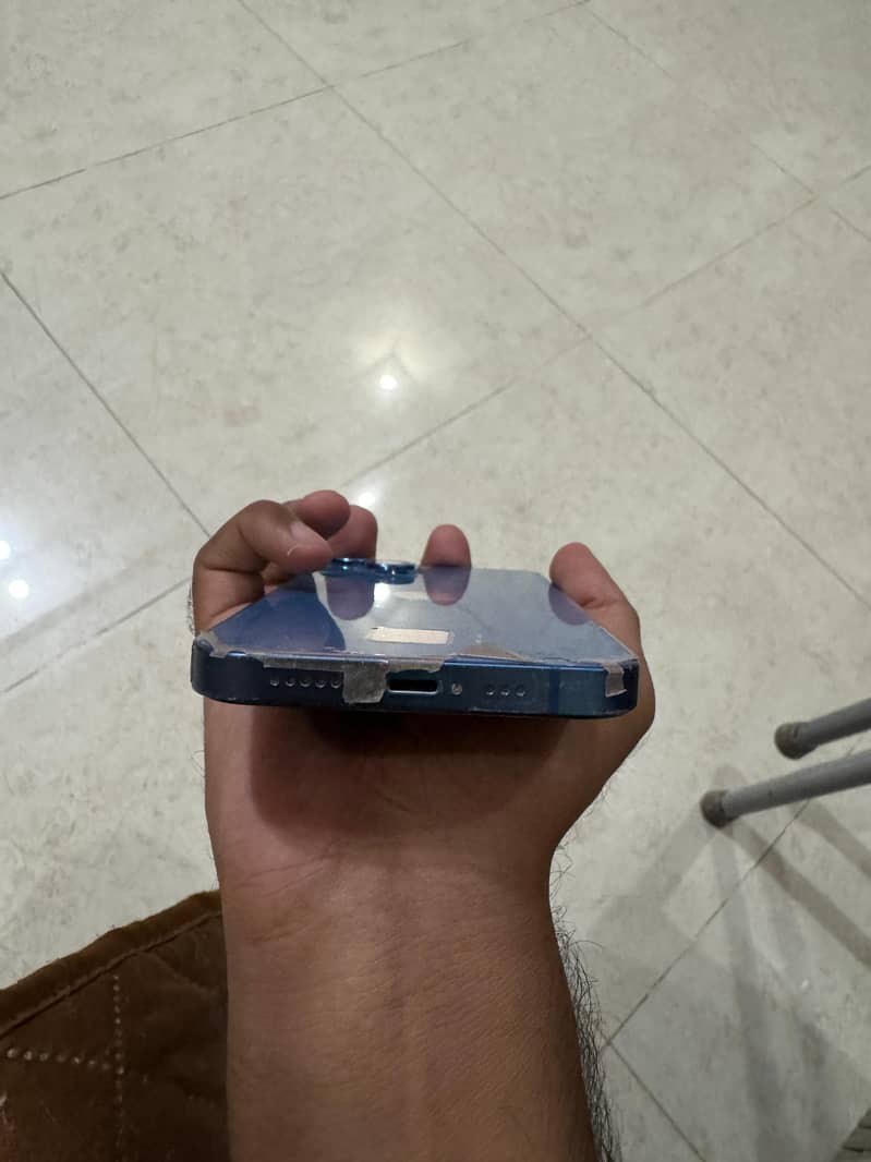 Apple iPhone 13 1
