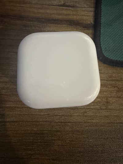 Apple 20W Original Charger (Mercantile) – Excellent Condition
