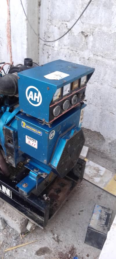 12kva generator Nissan dutsun very good condition me he 2 months use