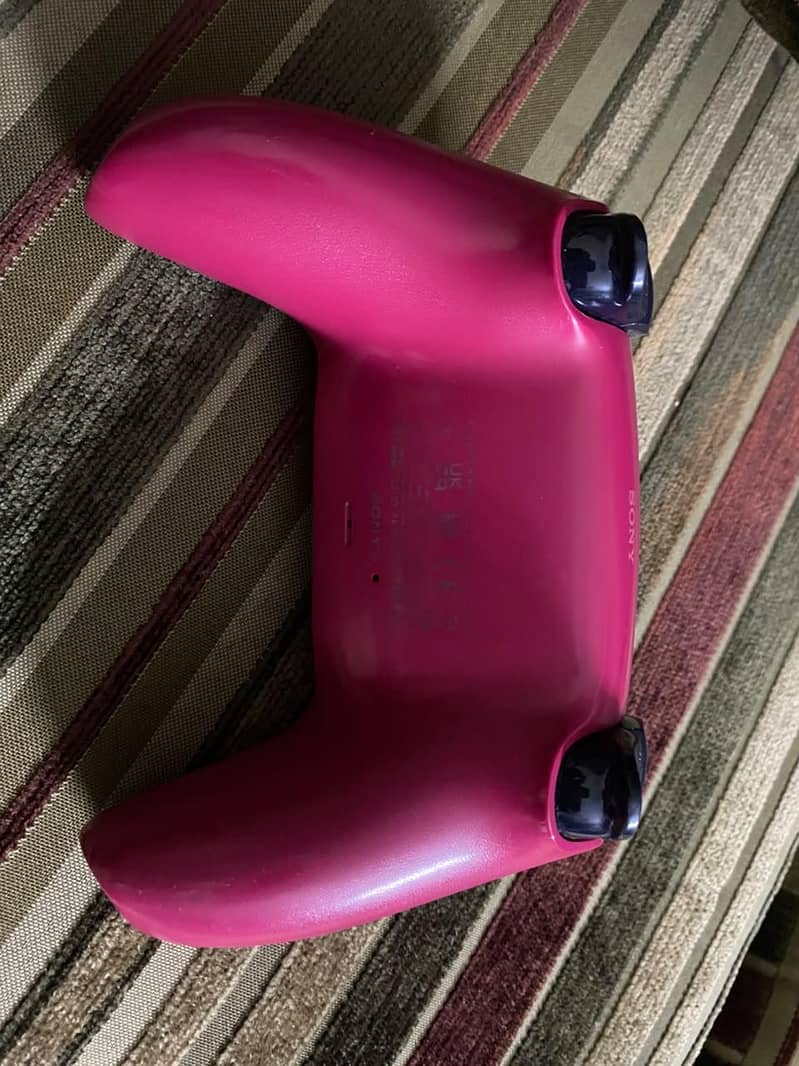 Ps5 Dualsense controller. 1