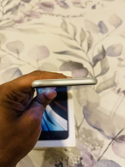 iPhone SE 2020