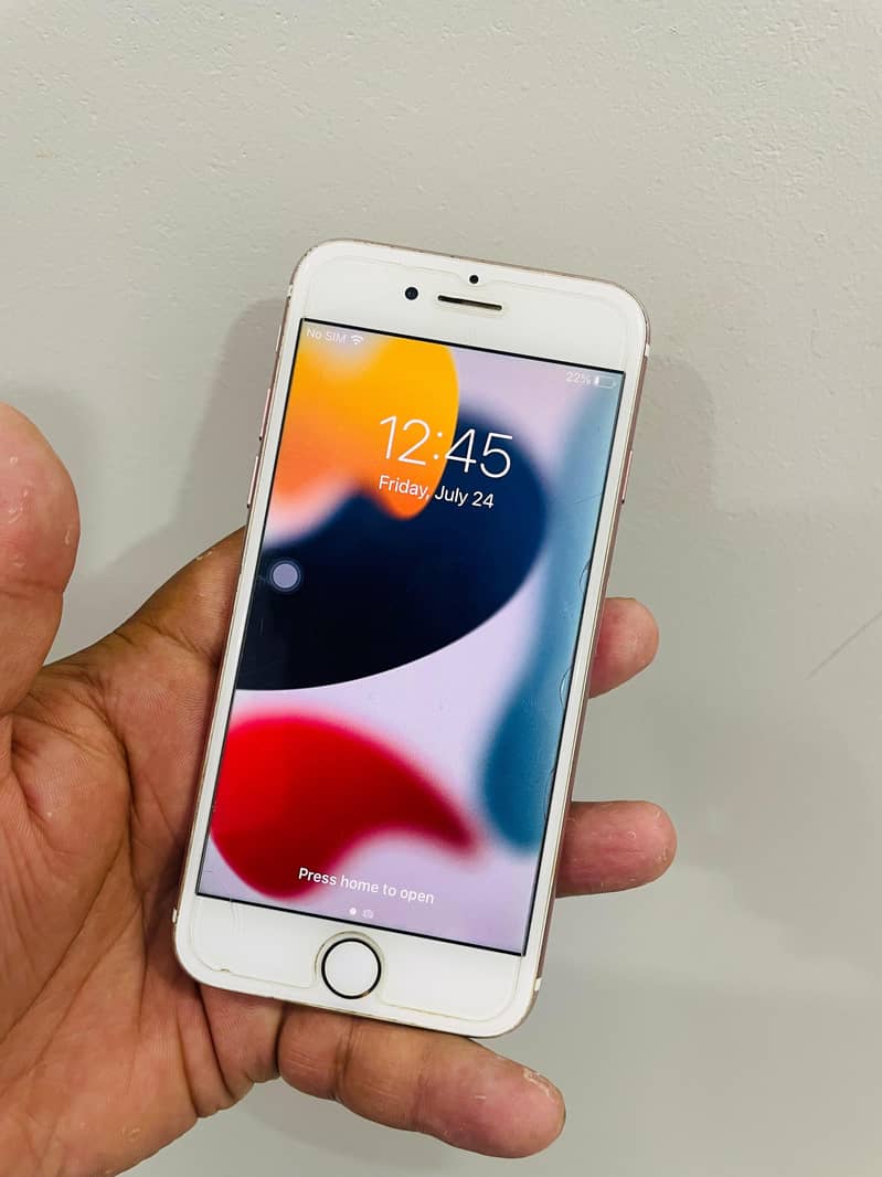 Apple iPhone 7 1