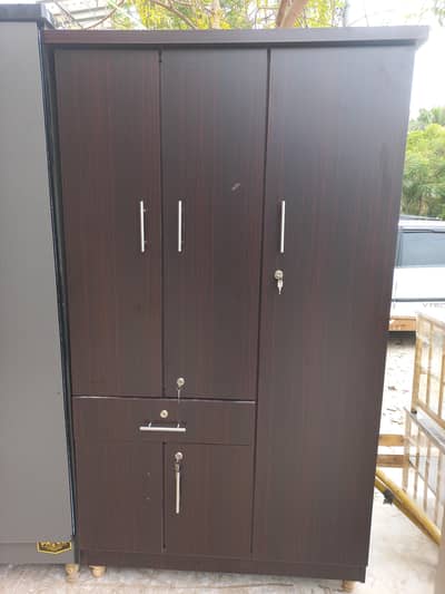 kids wardrobes size 3.5x6 ft