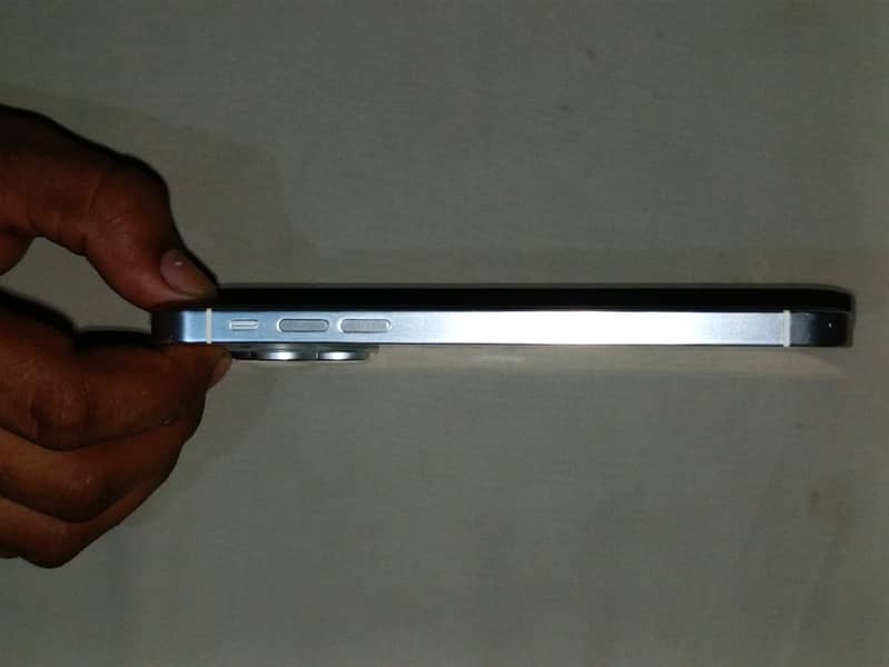 Apple iPhone 3