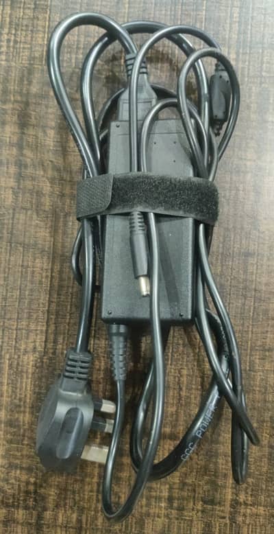 Dell laptop original charger with original cable