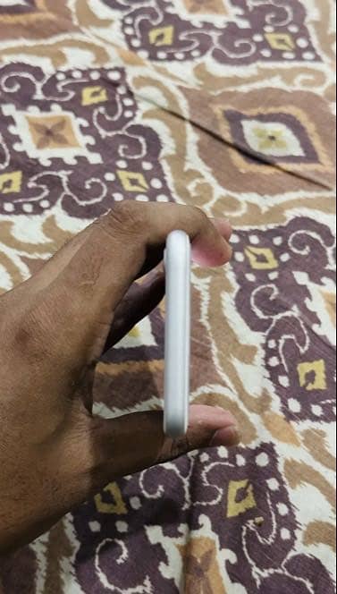 Apple iPhone 8 5