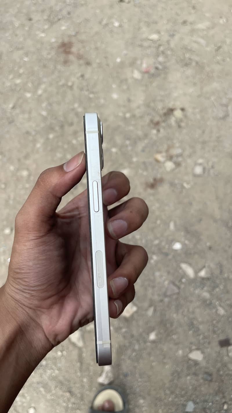 Apple iPhone 13 3