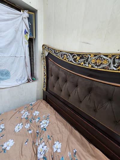 King size bed without Matteress