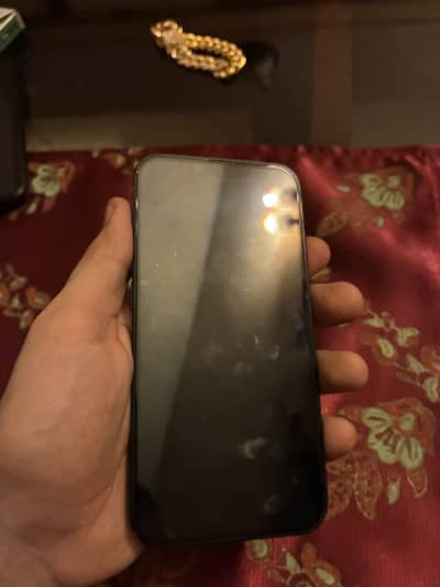 iPhone 16e